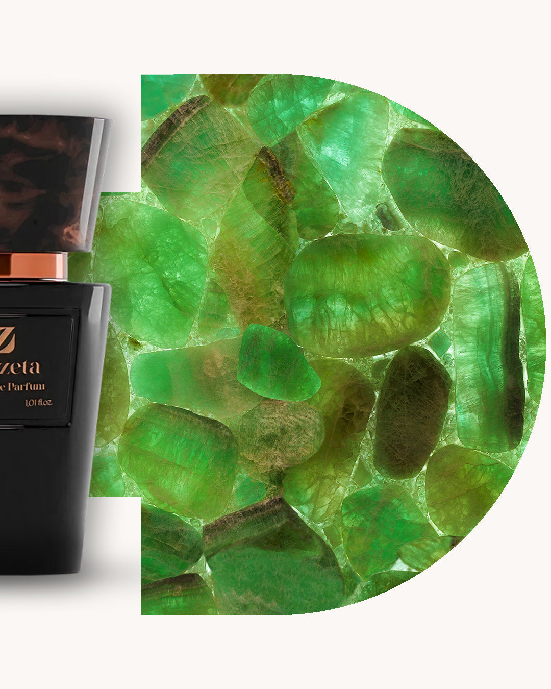 Detailansicht des Chogan 012 Extrait de Parfum, linker schwarzer Flakon mit braun marmorierter Kappe, rechts smaragdgrün marmorierter Hintergrund, Duftfamilie ähnlich Eau Sauvage Dior.