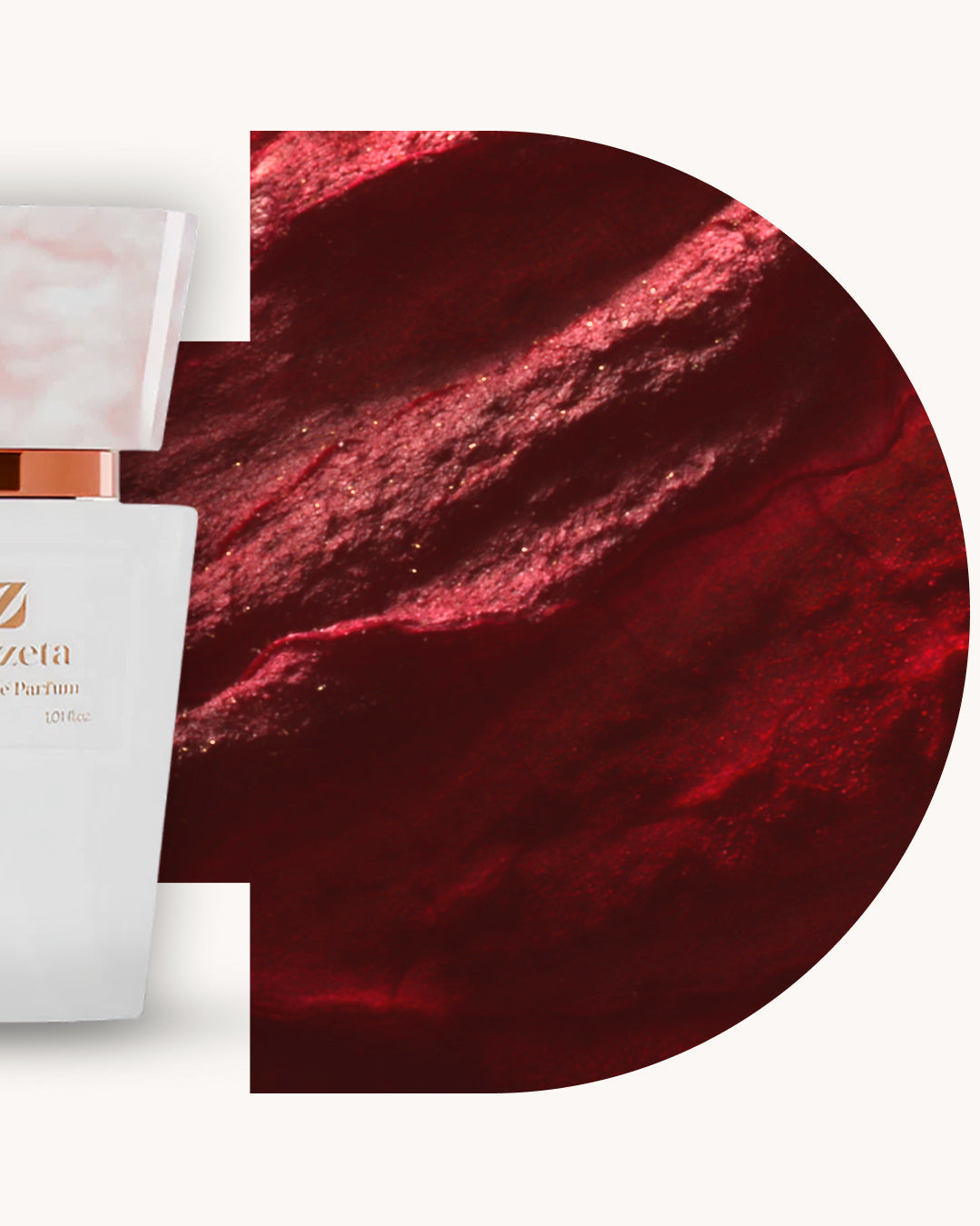 Detailansicht des Chogan 080 Extrait de Parfum, linker weisser Flakon, rechts tiefroter Hintergrund mit schimmernder, samtartiger Textur, Duftfamilie ähnlich Sì.