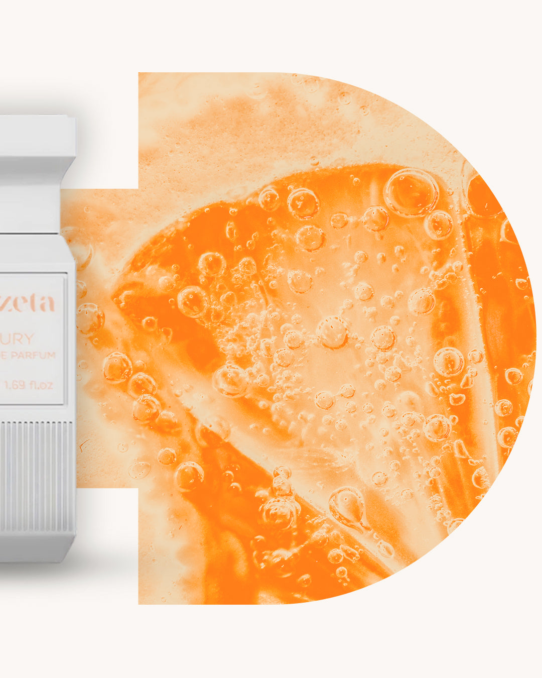 Detailansicht des Chogan 112 Extrait de Parfum, weisser Flakon links, rechts orangefarbener Hintergrund mit Blasen- und Lichtreflexstruktur, Duftfamilie ähnlich Neroli Portofino.