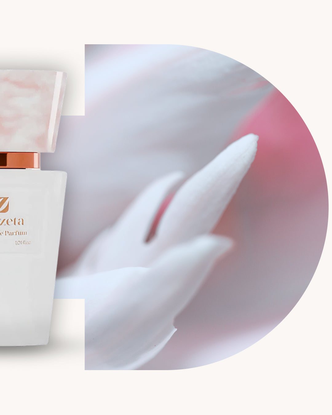 Detailansicht des Chogan 213 Extrait de Parfum, weisser Flakon links, rechts rosa-blauer Hintergrund mit weicher Struktur und Lichtverlauf, Duftfamilie ähnlich Gucci Guilty.